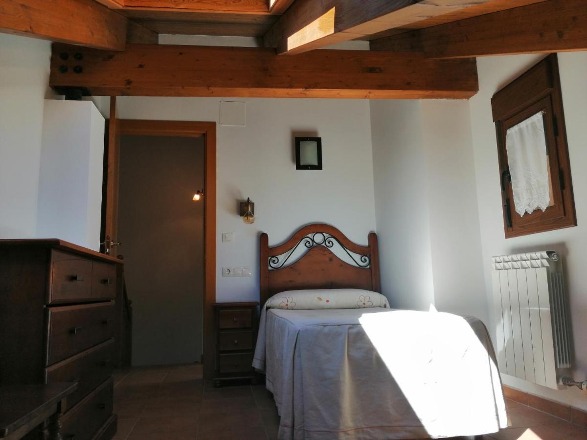 Apartamentos Mobison Salinas de Bielsa エクステリア 写真
