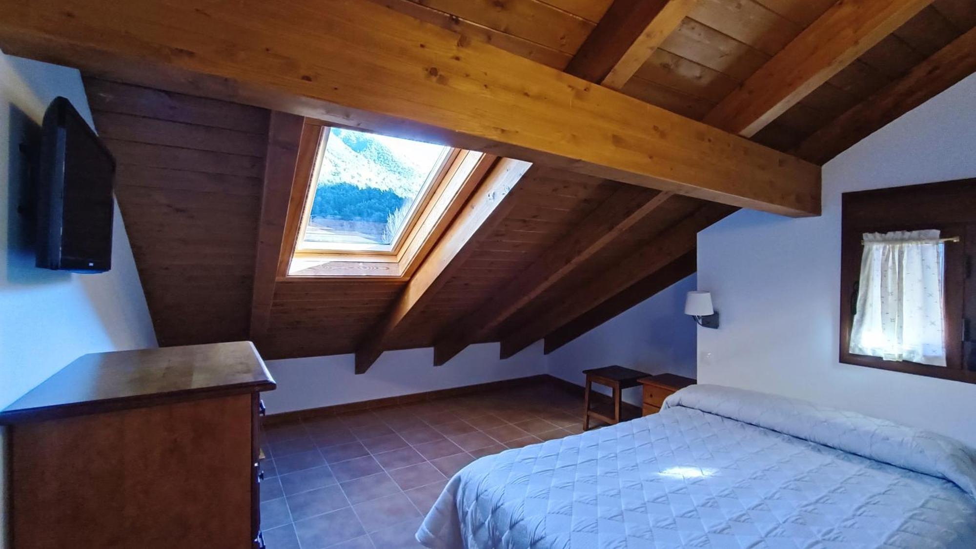 Apartamentos Mobison Salinas de Bielsa エクステリア 写真