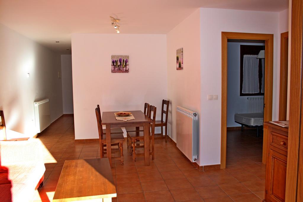 Apartamentos Mobison Salinas de Bielsa エクステリア 写真