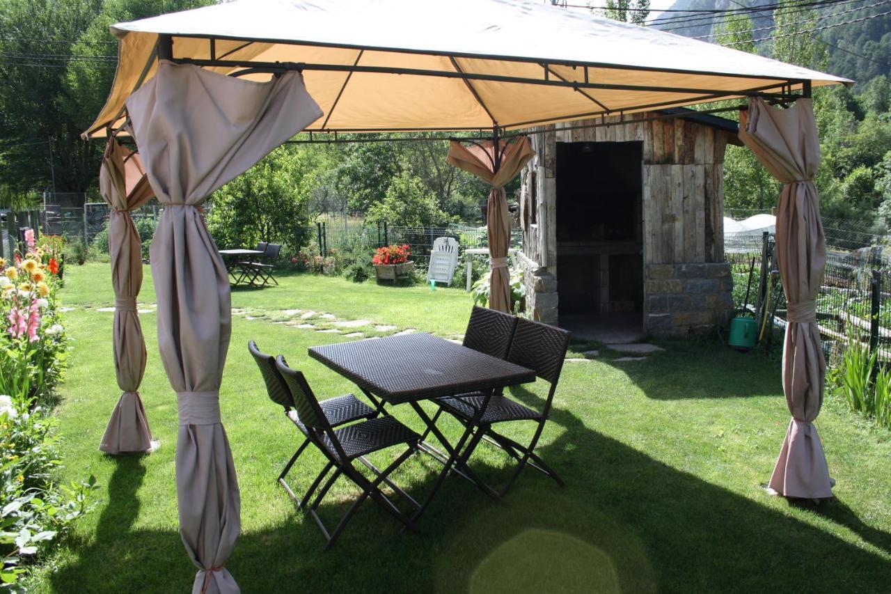 Apartamentos Mobison Salinas de Bielsa エクステリア 写真