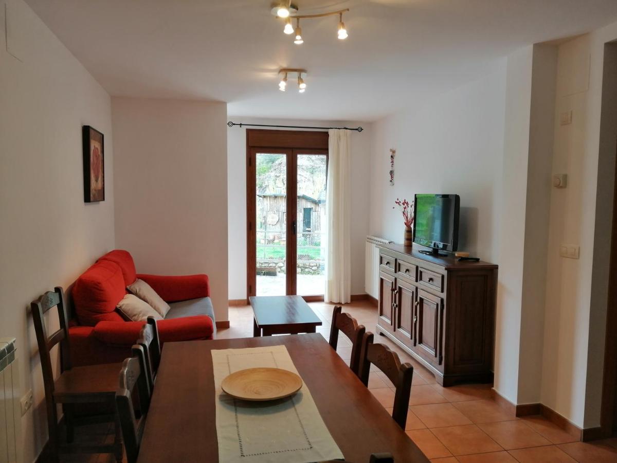 Apartamentos Mobison Salinas de Bielsa エクステリア 写真